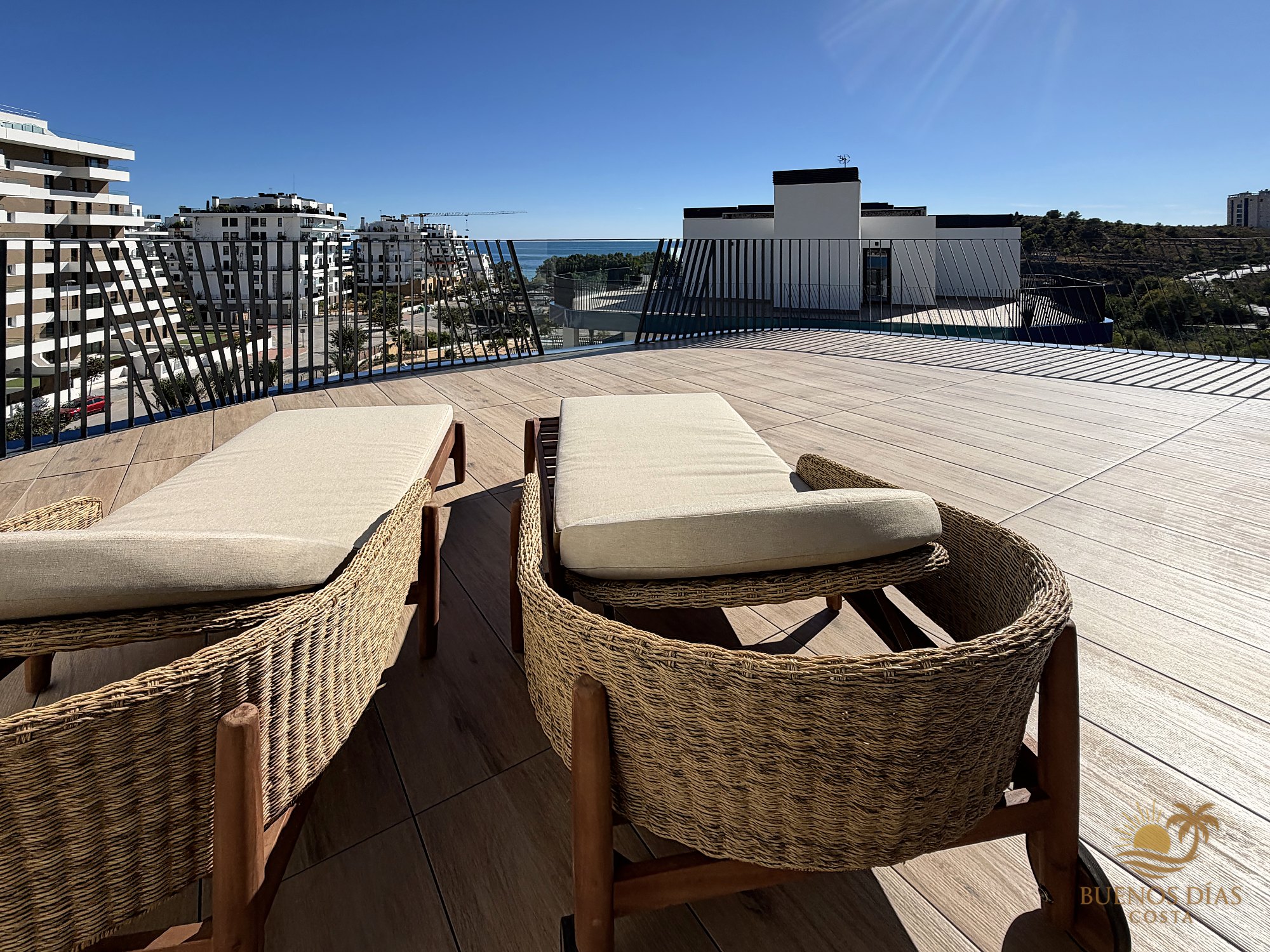 Azure Duplex Penthouse with 80 m² Private Rooftop Solarium and Sea Views – Playa del Torres, Villajoyosa
