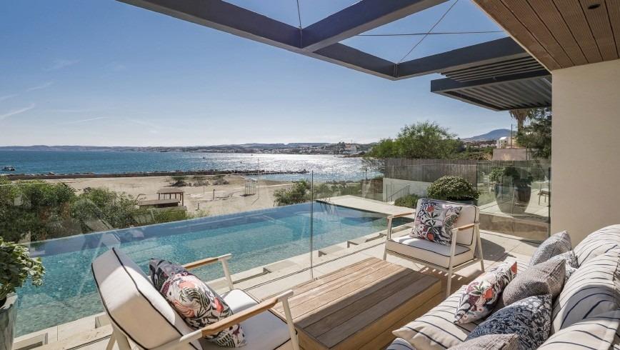 Boutique-Projekt mit 4 Residenzen in erster Strandlinie in Estepona direkt am Yachthafen