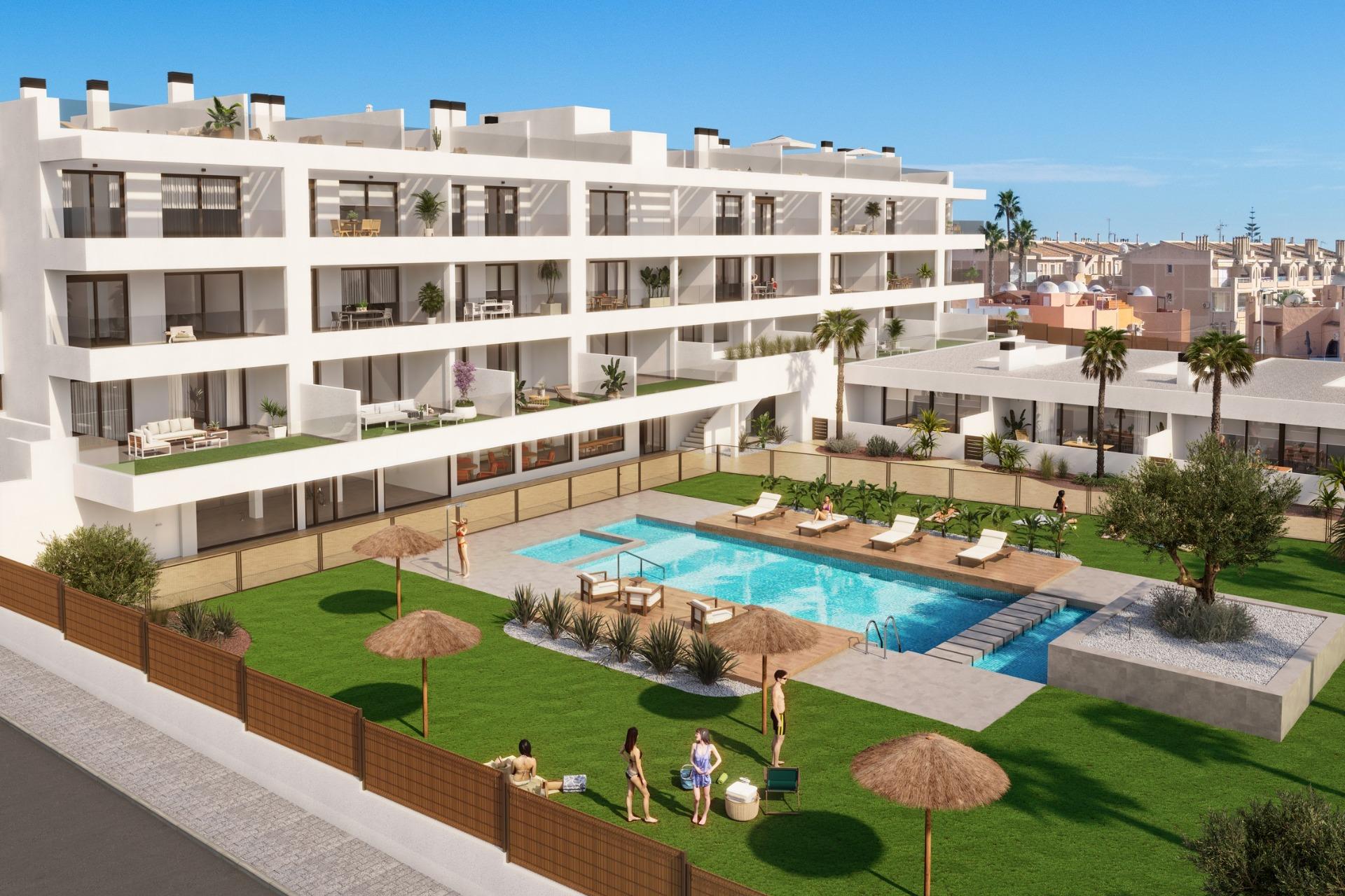 Neubau-Ferienwohnungen mit Touristenlizenz, 300 m vom Strand in Torrevieja entfernt