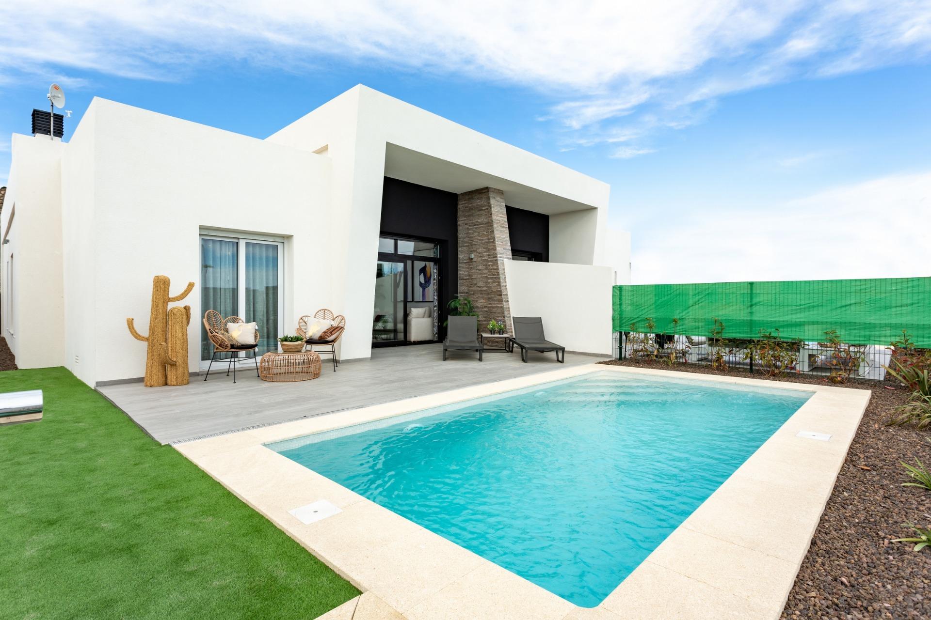 Neubau-Doppelhaushälften mit privatem Pool im La Finca Golf Resort Algorfa