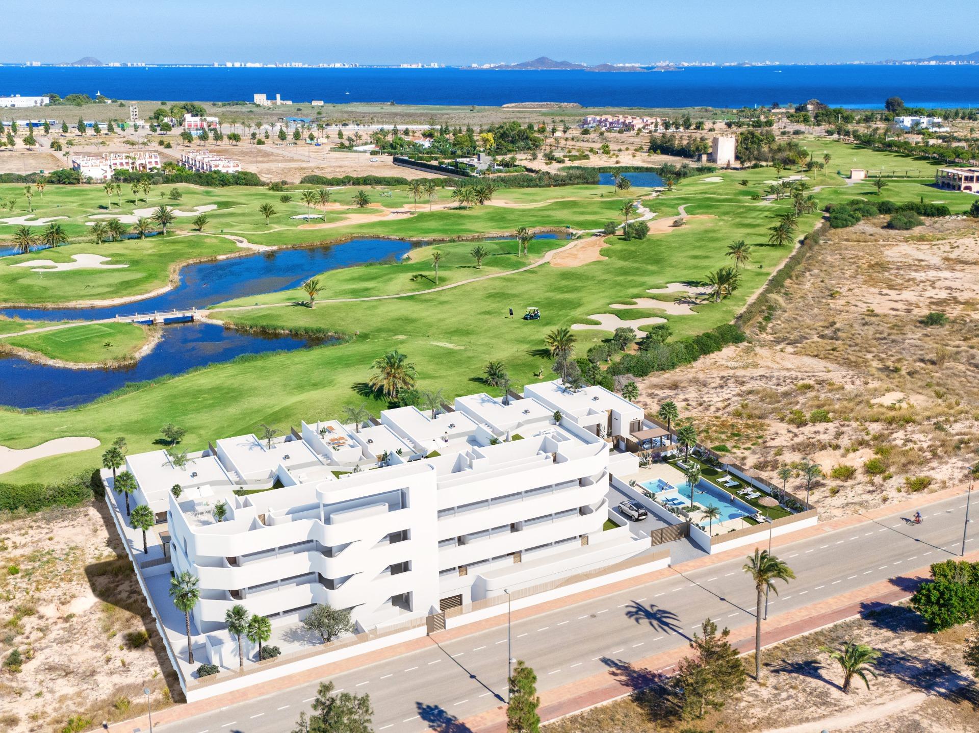 Neubauwohnungen und Villen direkt am Golfplatz in Los Alcázares an der Costa Cálida