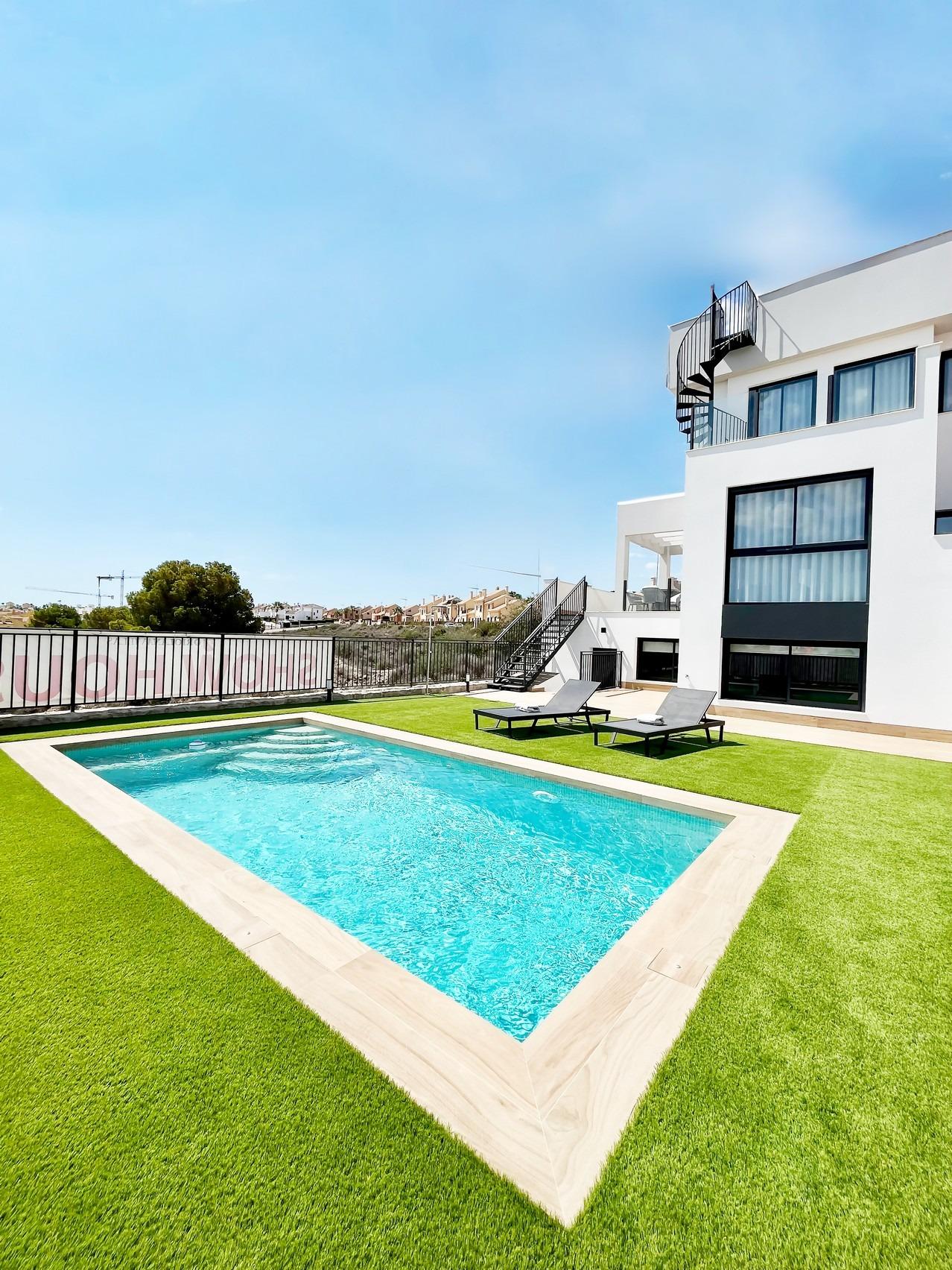 Nieuwbouwwoningen met privézwembad in La Finca Golf Algorfa Costa Blanca Zuid