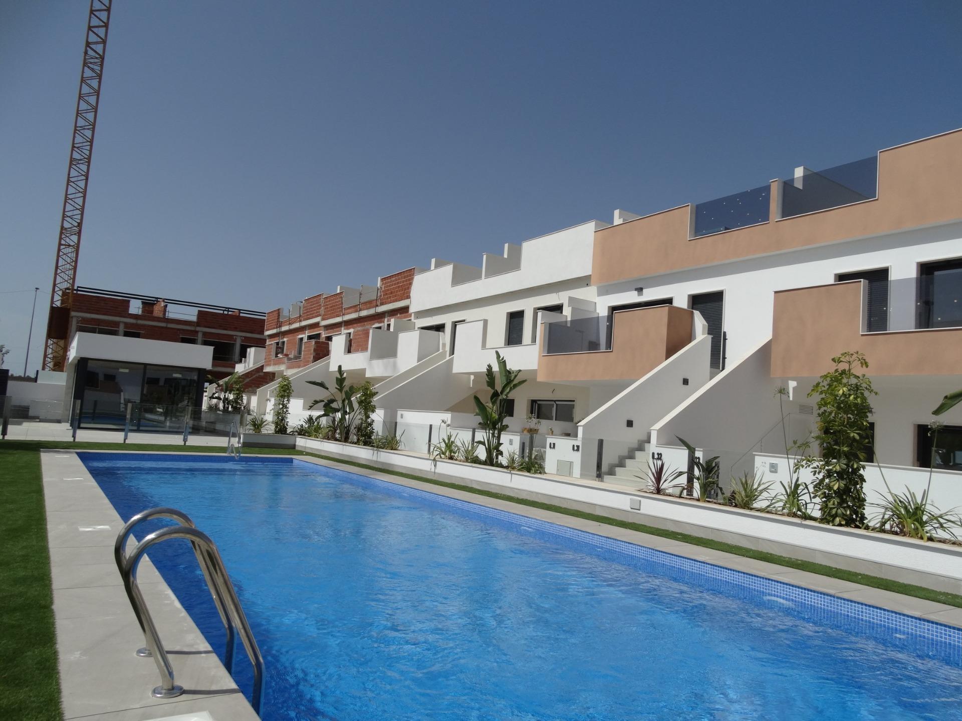 Bungalows neufs avec solarium ou jardin à Pilar de la Horadada