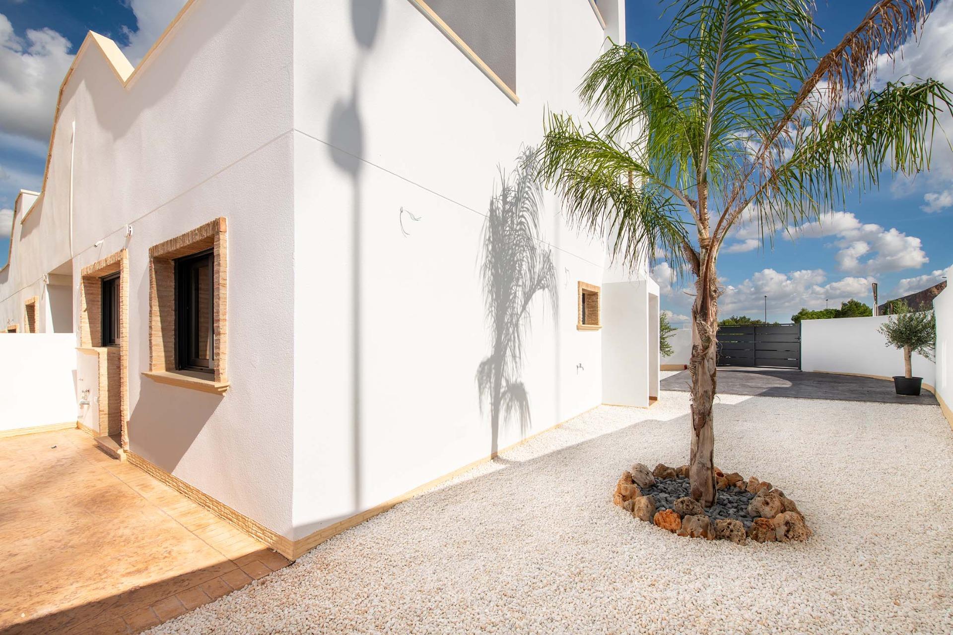 Bungalowuri și case de tip townhouse noi în Cox, Alicante