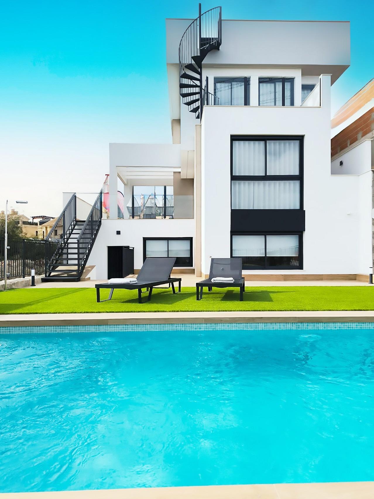 Vile noi cu piscină privată în La Finca Golf, Algorfa, Costa Blanca Sud