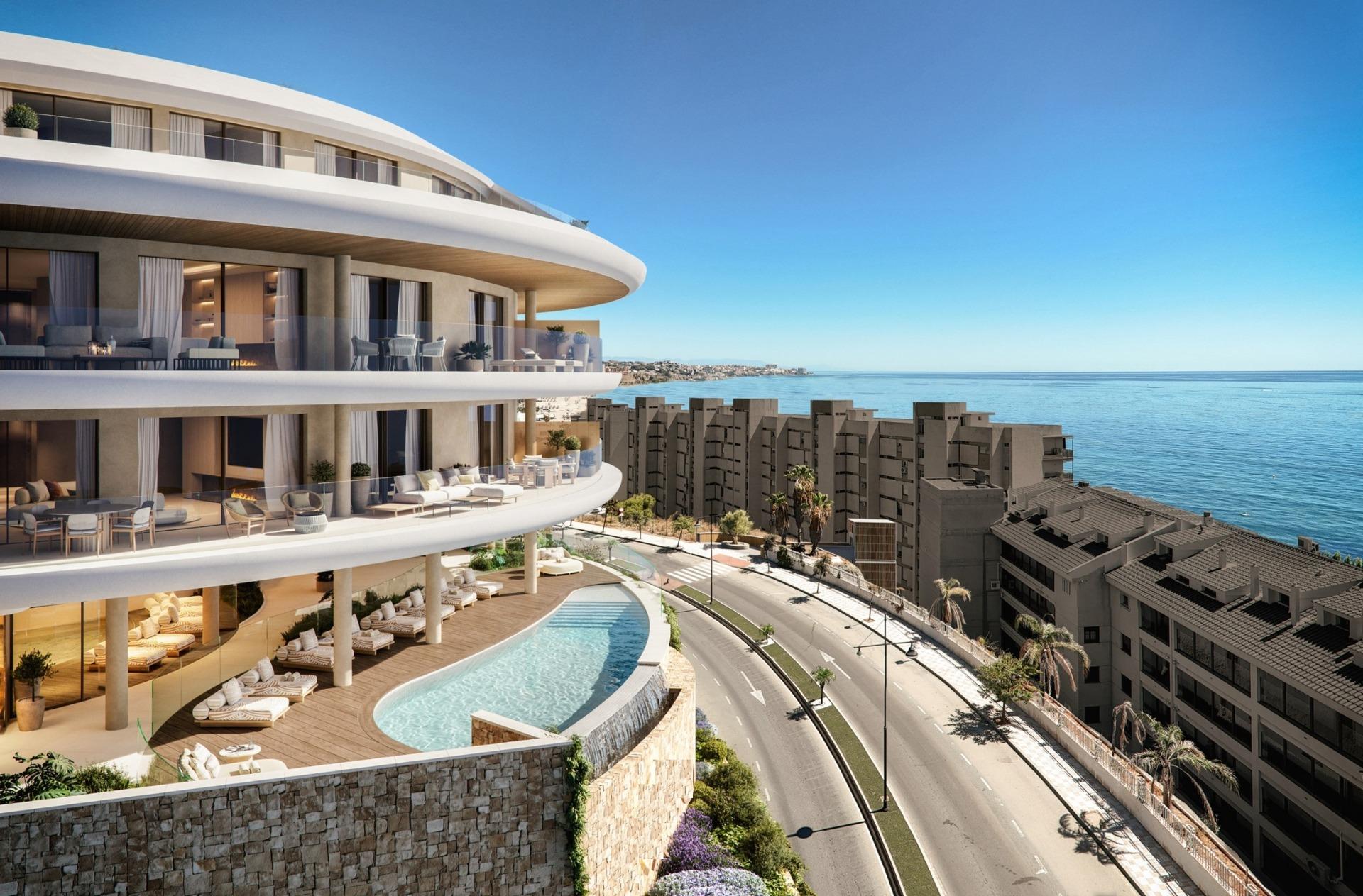 Appartements de luxe avec vue sur la mer à 100 m de la plage à Carvajal, Fuengirola