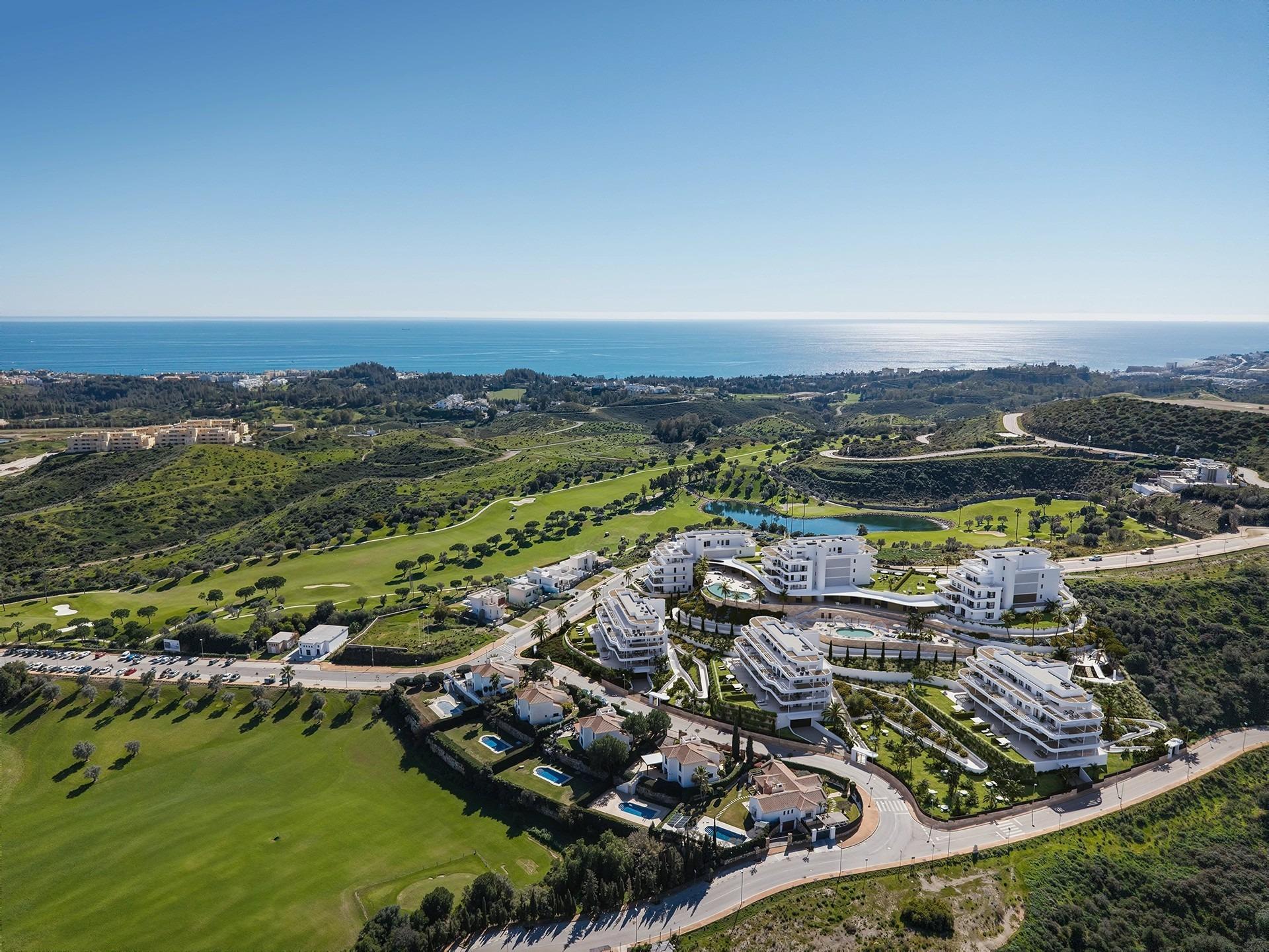 Роскошные новые апартаменты в Cerrado del Águila Golf, Михас, с видом на море и гольф-поле
