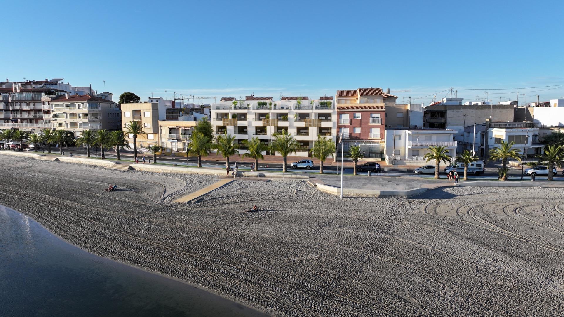 NEUBAU EINER WOHNANLAGE IN ERSTER LINIE IN SAN PEDRO DEL PINATAR