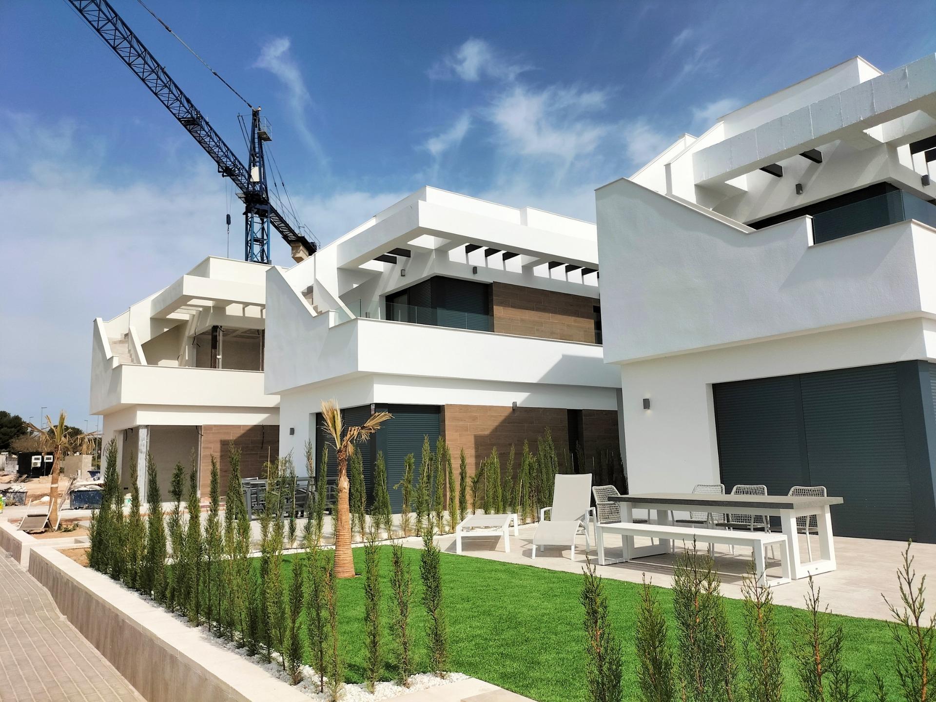 NEUBAU-VILLEN IN PILAR DE LA HORADADA AM GOLFPLATZ
