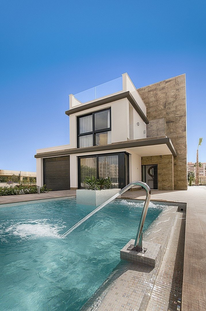 NIEUW GEBOUWDE VILLA IN ORIHUELA COSTA (CAMPOAMOR)