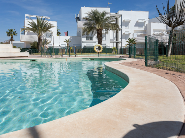 2. FACHADA PISCINA