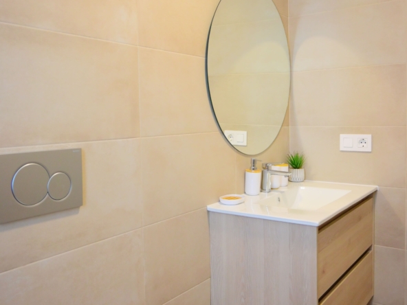 27. ATENAS I_Bathroom 2