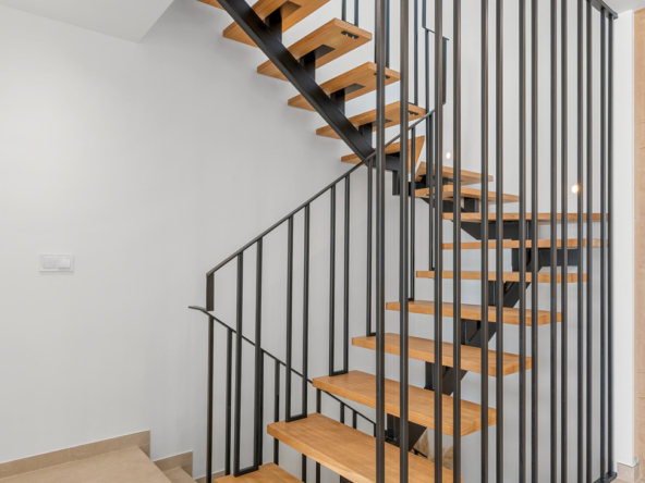 (30) - Paris VIII - Escalera