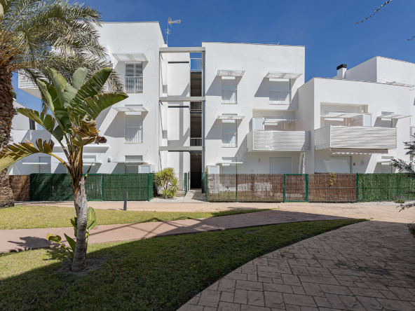 37. FACHADA