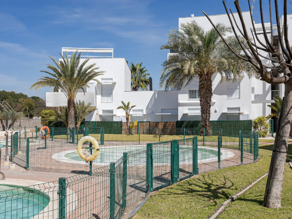 40. PISCINA FACHADA