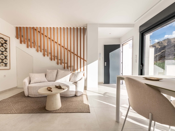 4. Living Room (1)